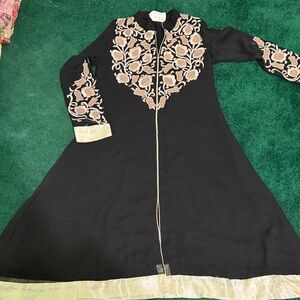 Black Dress with cream Embroidery kameez set.